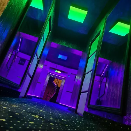 Boutique18plus - Adults Only Casa de hóspedes