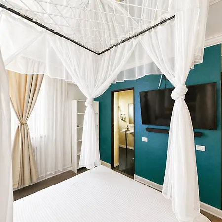 Boutique18plus - Adults Only 3*